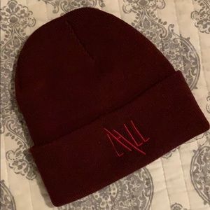 LHLL beanie - burgundy NWOT